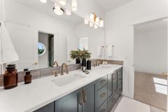 J-J-Bathroom