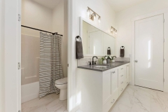 09-JJ-bathroom
