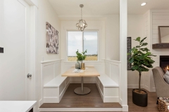 24-Banquette